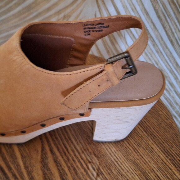 Loft Platform Clogs - Picture 3 of 3